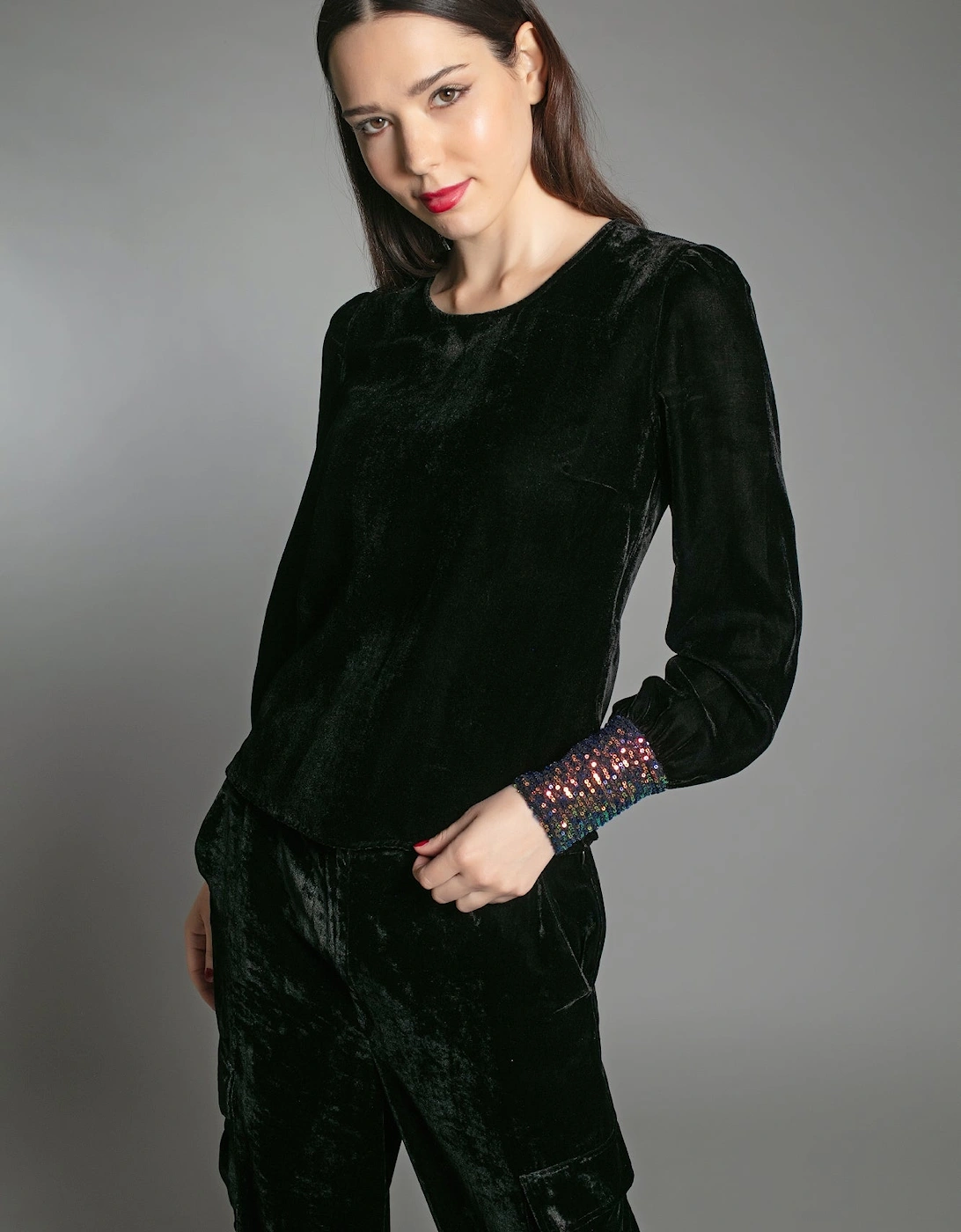 Nooki Design Nooki Design Women's ERIN VELVET TOP - Black