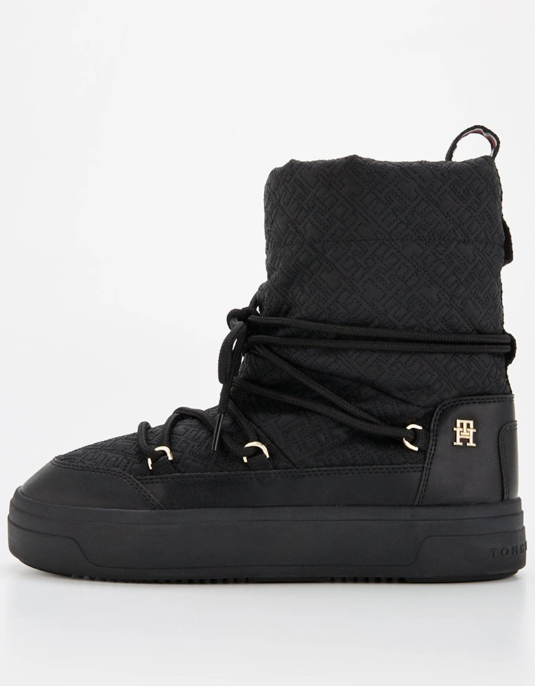 Lace Up Monogram Snowboots - Black