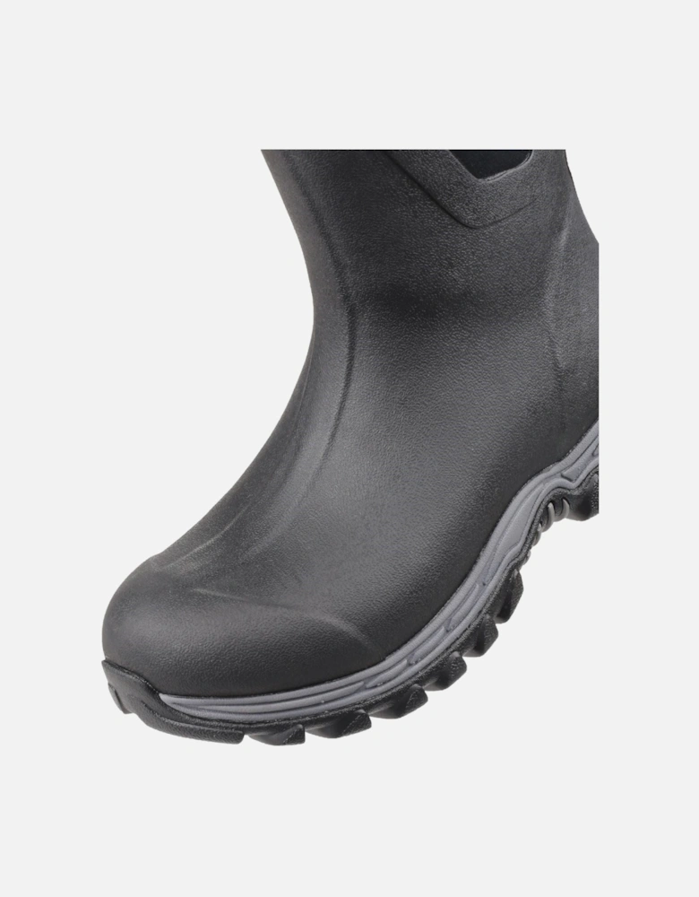 Muck Boots model Arctic Sport Mid Wellington Boots Female in Black