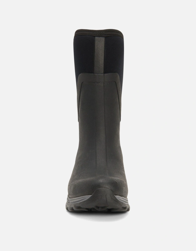 Muck Boots model Arctic Sport Mid Wellington Boots Female in Black