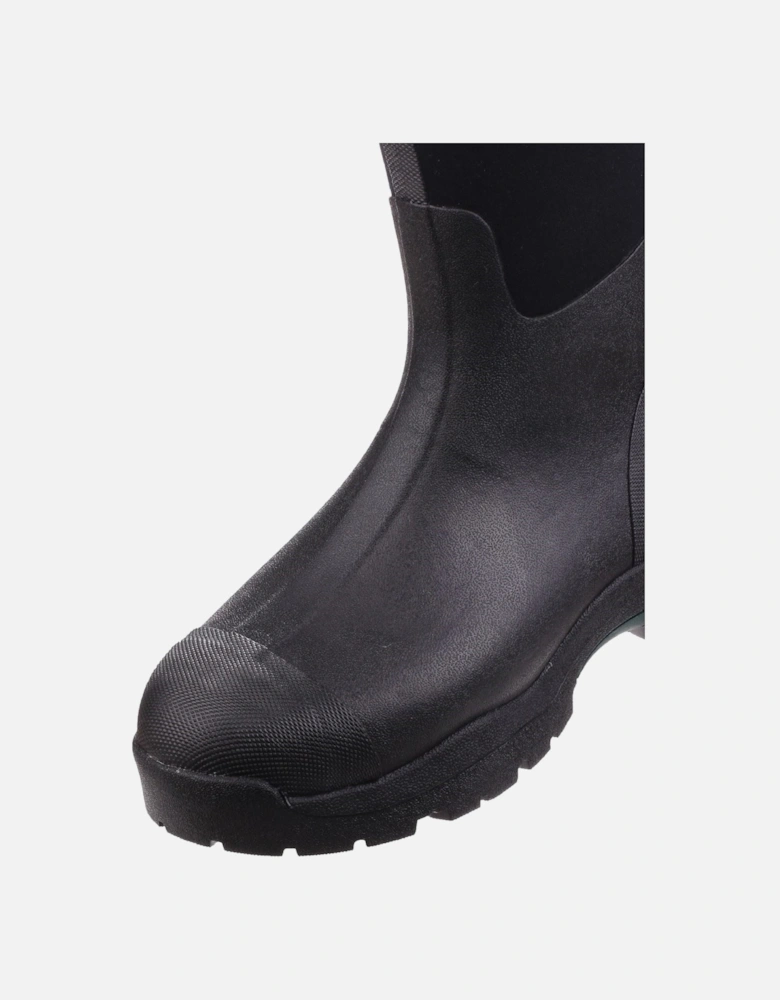 Muck Boots model Derwent II All Purpose Field Boot Unisex in Black