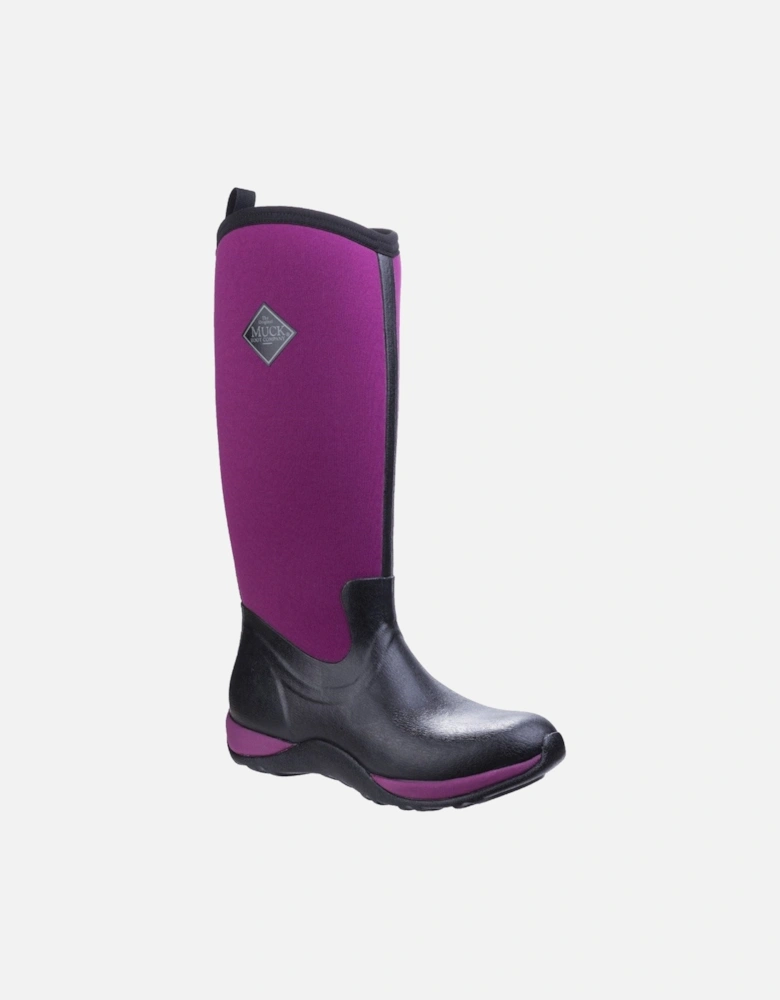 Muck Boots model Arctic Adventure Pull On Wellington Boot Female in Black/Maroon