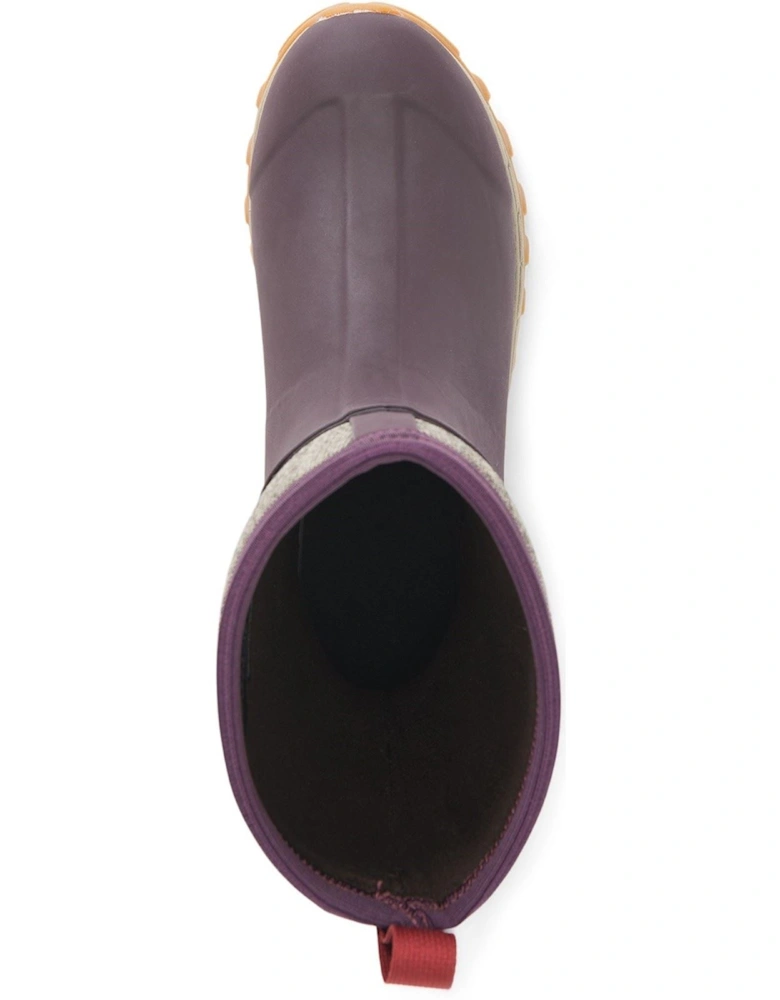 Muck Boots model Arctic Sport Mid Wellington Boots Female in Wine