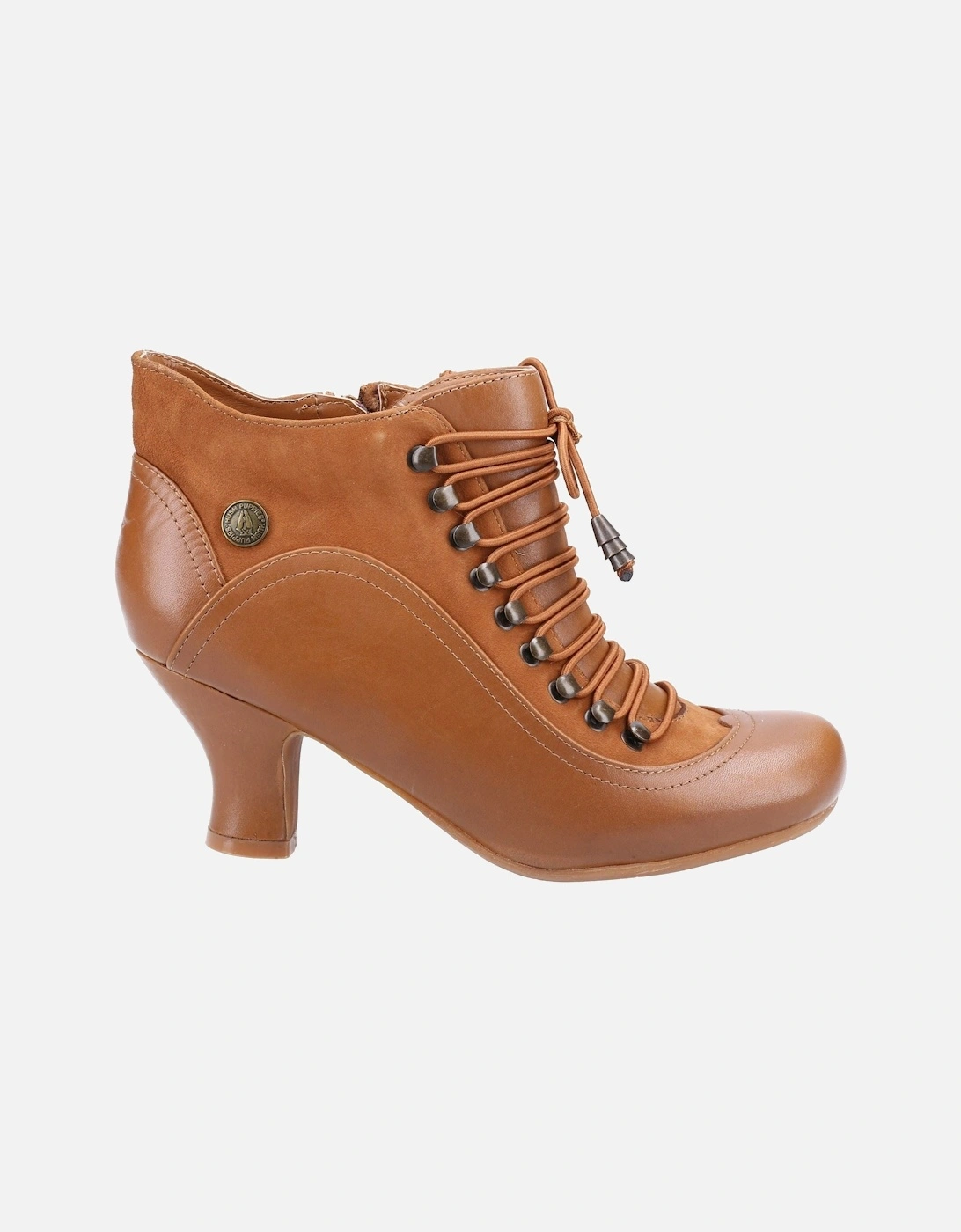 model Vivianna Heeled Boot Female in Tan