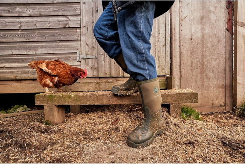 Muck Boots model Derwent II All Purpose Field Boot Unisex in Moss