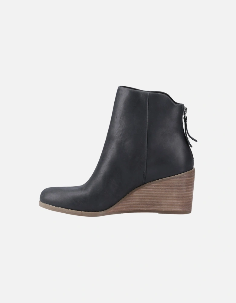 model Casey Ankle Boot Female in Black