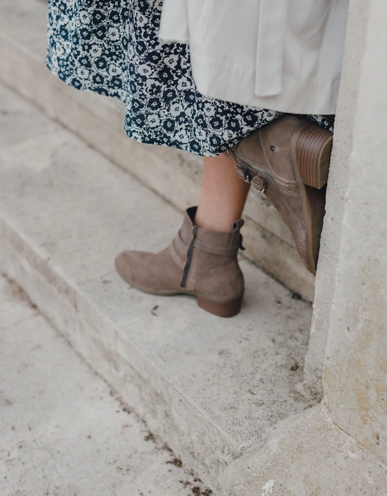 Jenna Leather Women's Taupe Boots