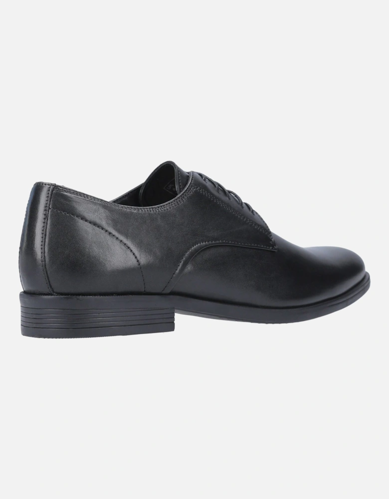 model Oscar Clean Toe Shoe Male in Black