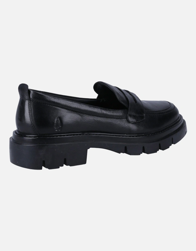 model Reece Loafer Female in Black