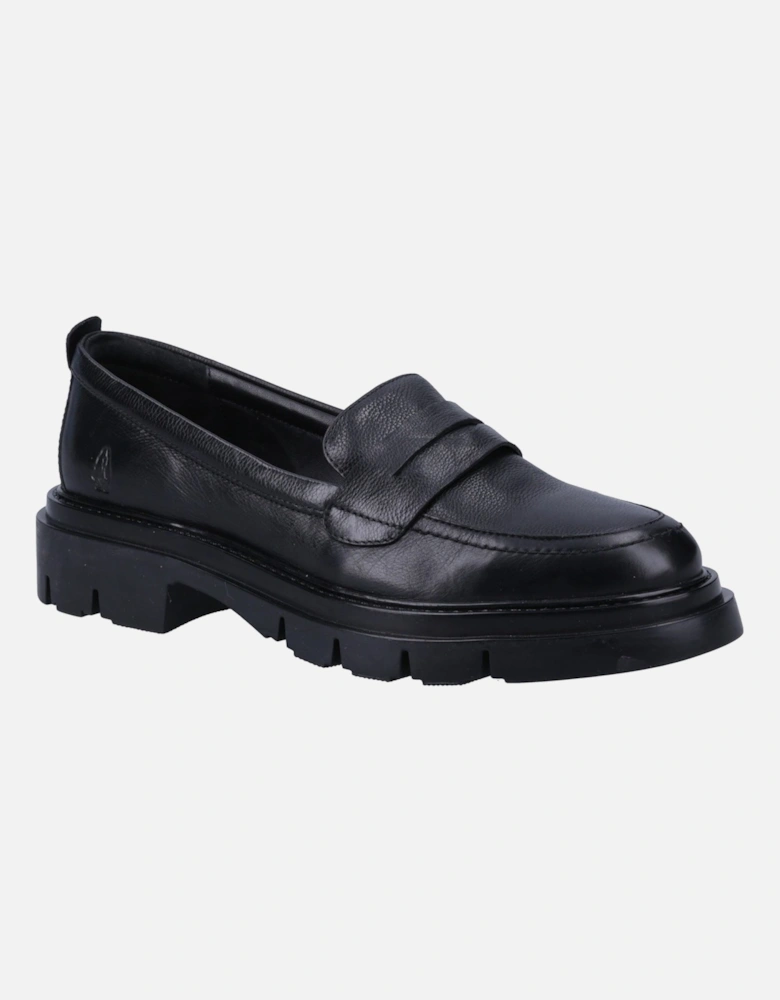 model Reece Loafer Female in Black