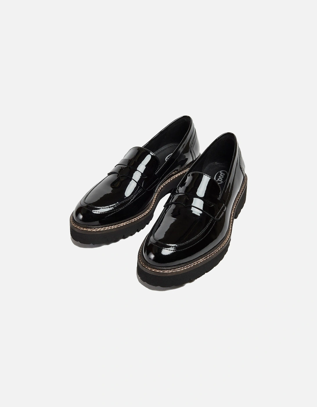 model Kenny Loafers Female in Black Patent