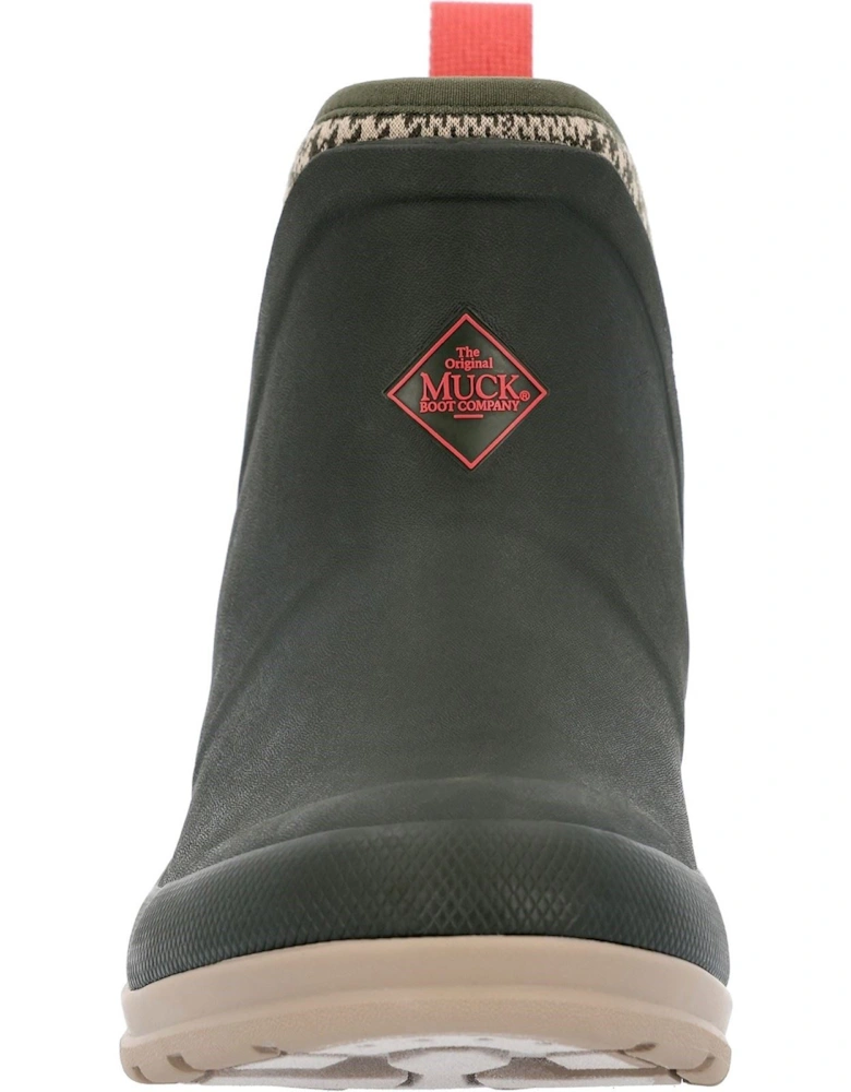 Muck Boots model Originals Ankle Wellingtons Female in Moss