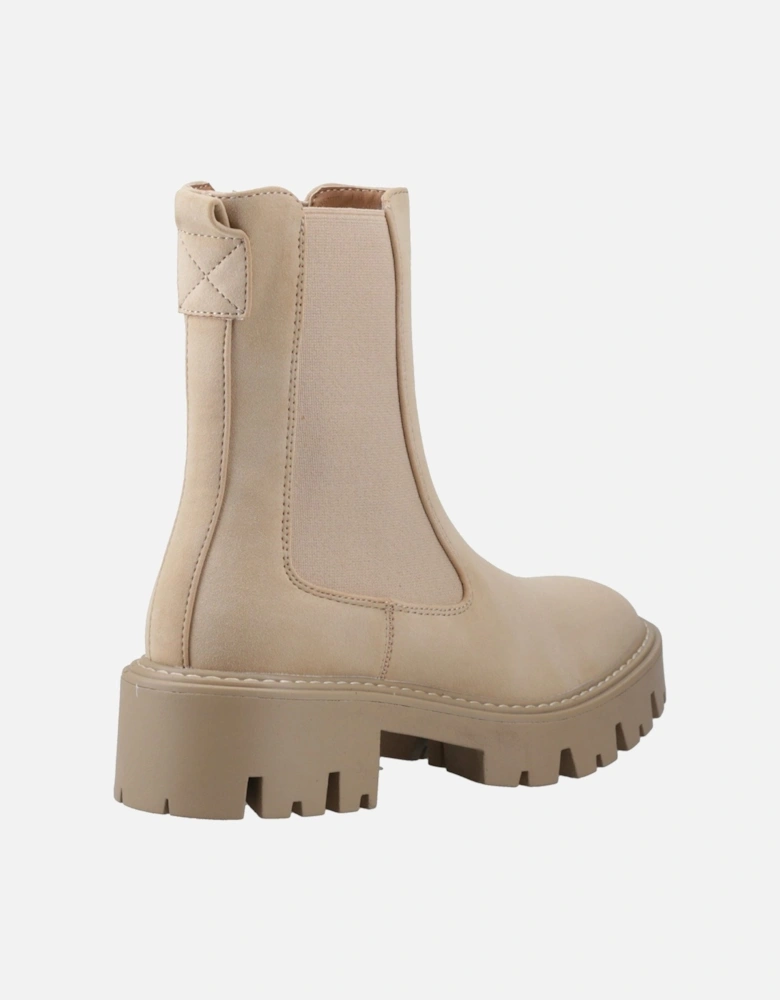 model Betty-1 Boot Female in Camel