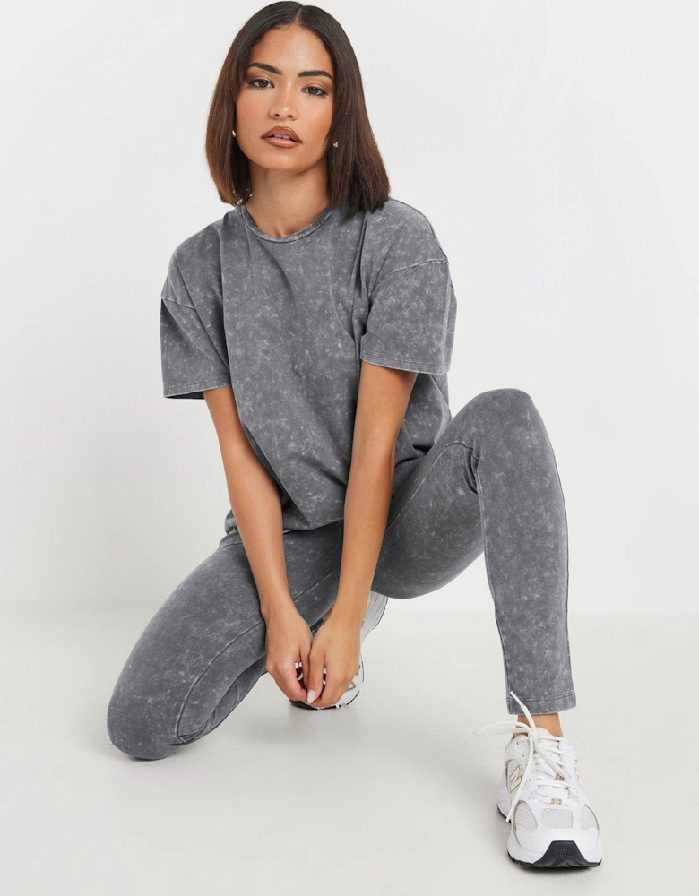 Petite Acid Wash T Shirt And Legging Set