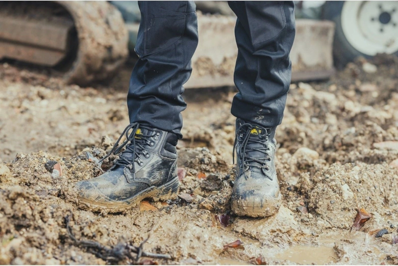 model 241 Safety Boot Unisex in Black