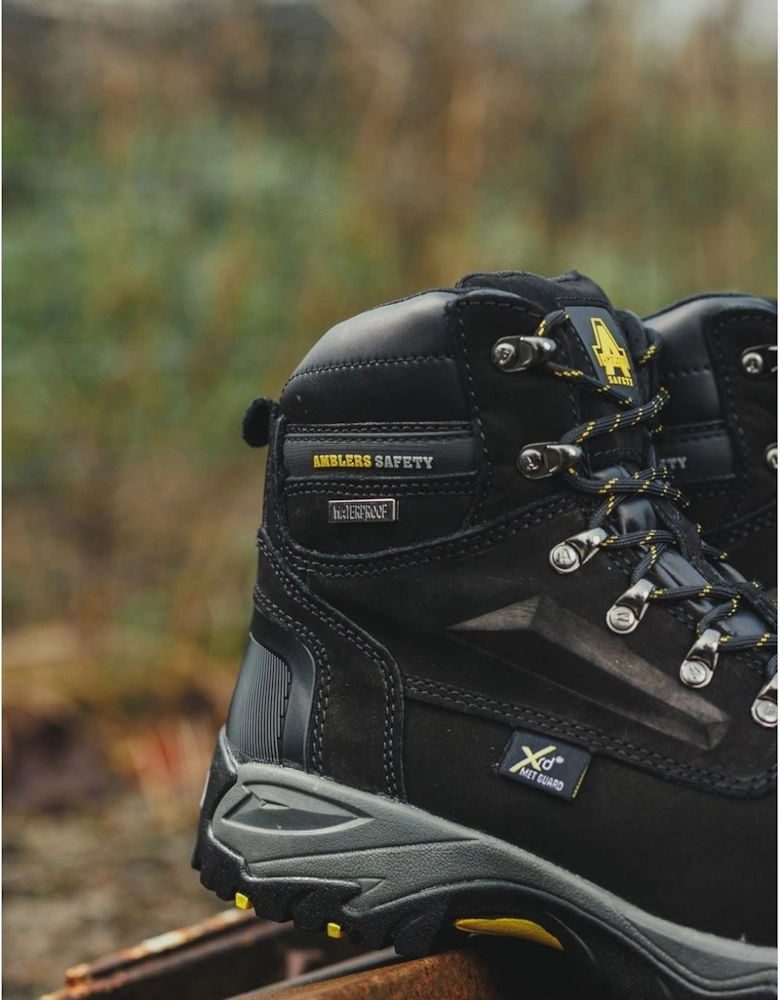 model FS987 Safety Boot Male in Black