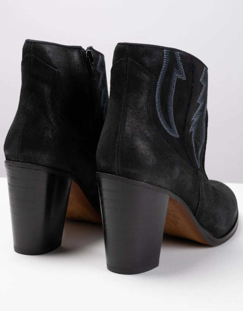 Adele Wwomens Suede Bunny Boot