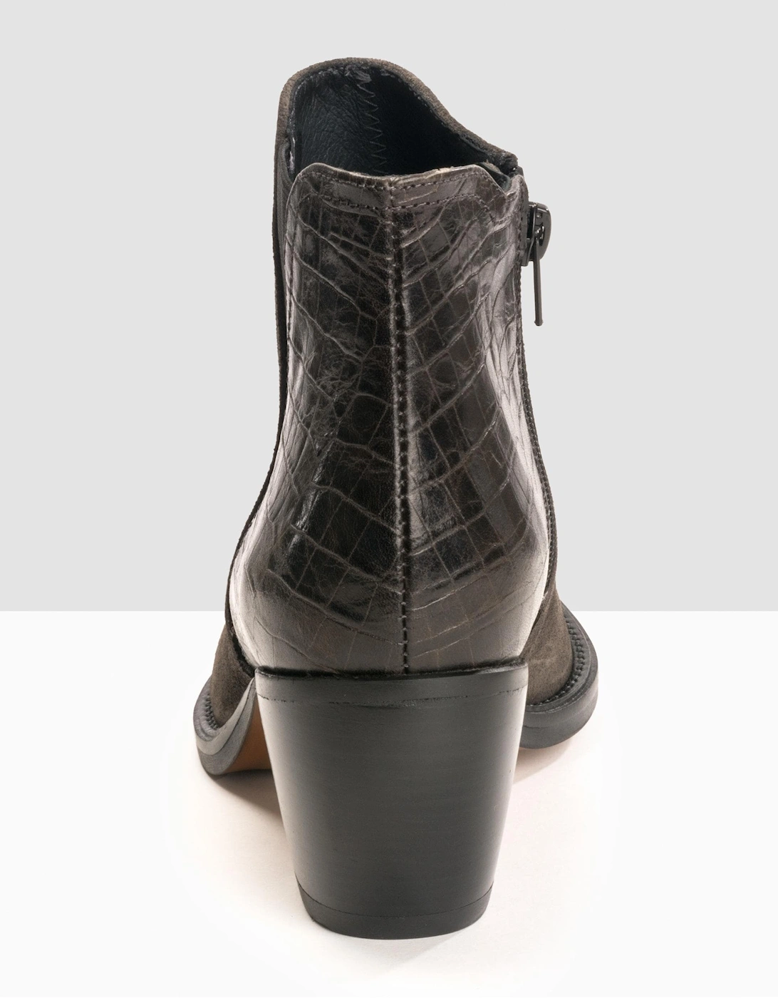 Cortina Boot