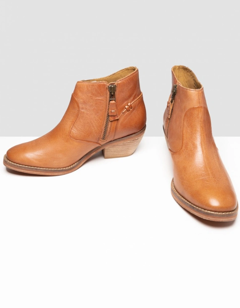 Rosa Tan Womens Western Ankle Boots