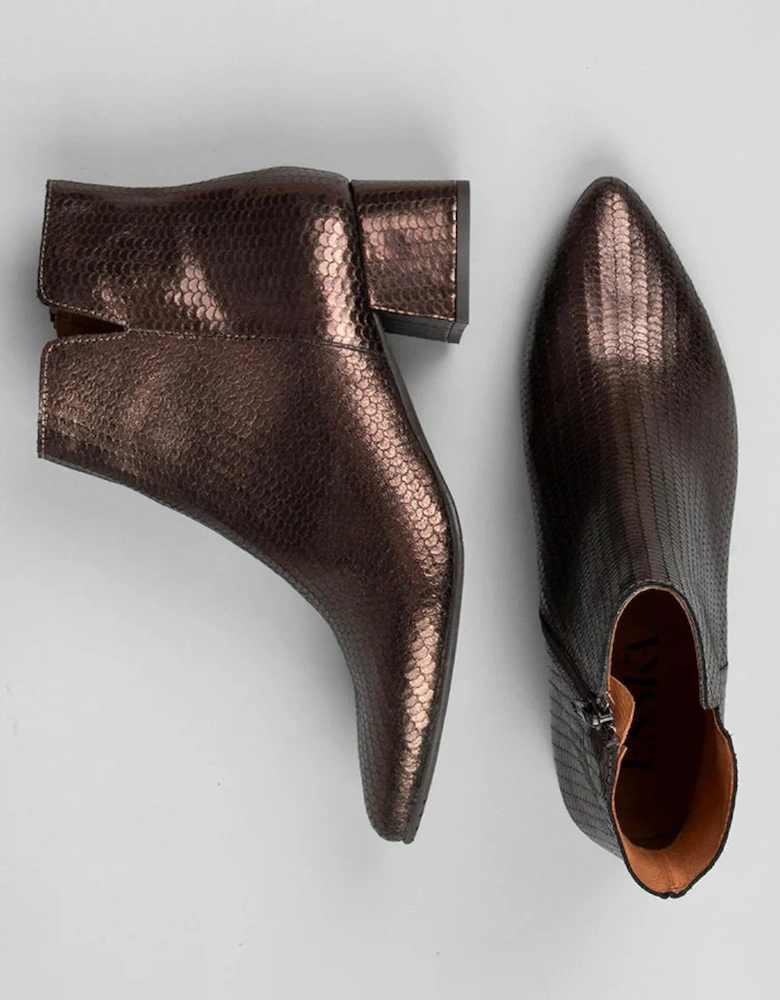 LEISEL BOOTS IN DARK BROWN