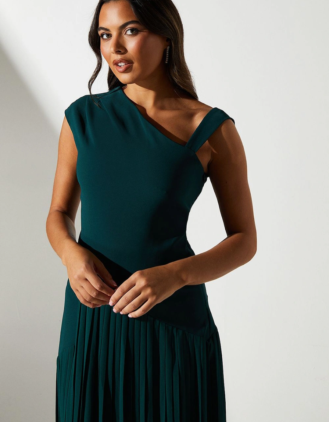 Panelled  Bodice Pleated Skirt Midi Dress