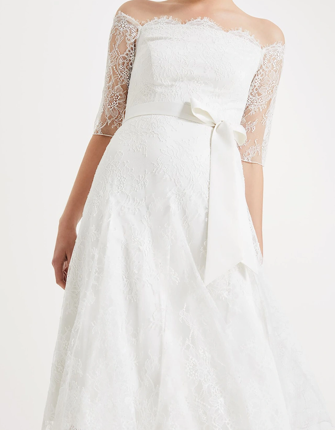 Evette Lace Wedding Dress