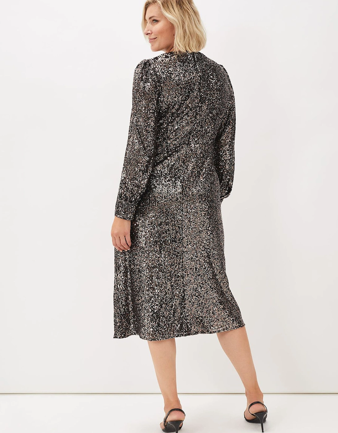 Haisley Sequin Sleeved Dress