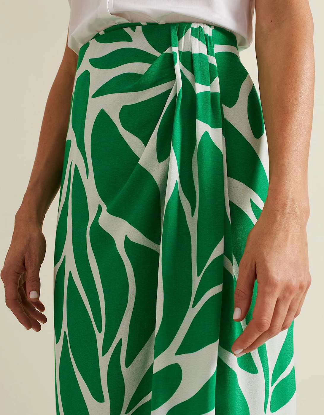 Presley Leaf Print Skirt