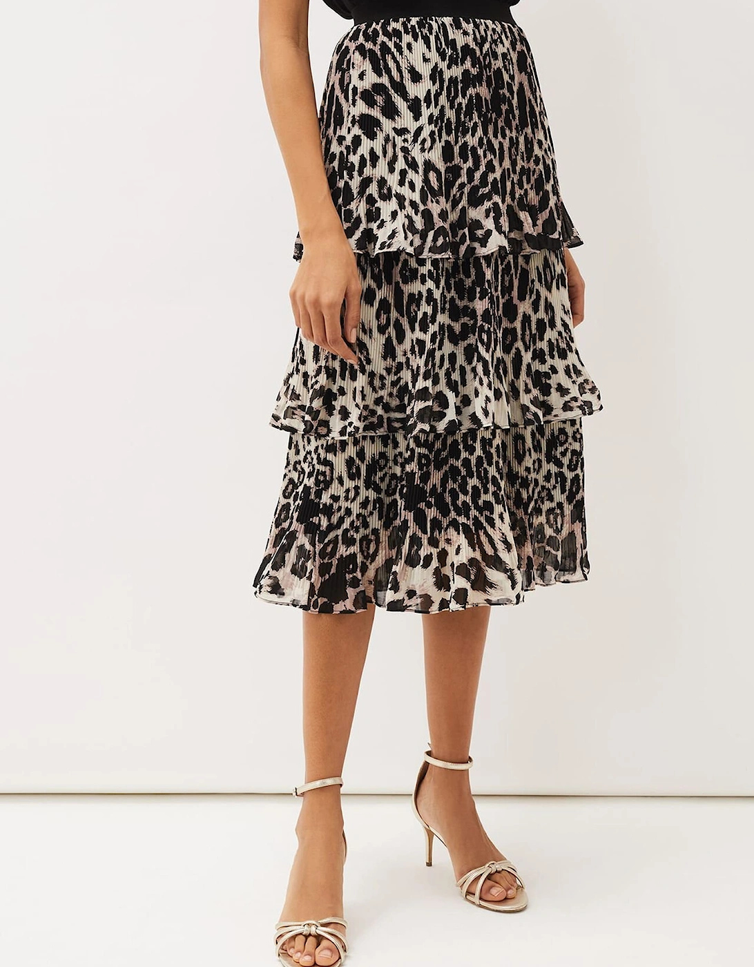 Chelsie Leopard Tiered Skirt