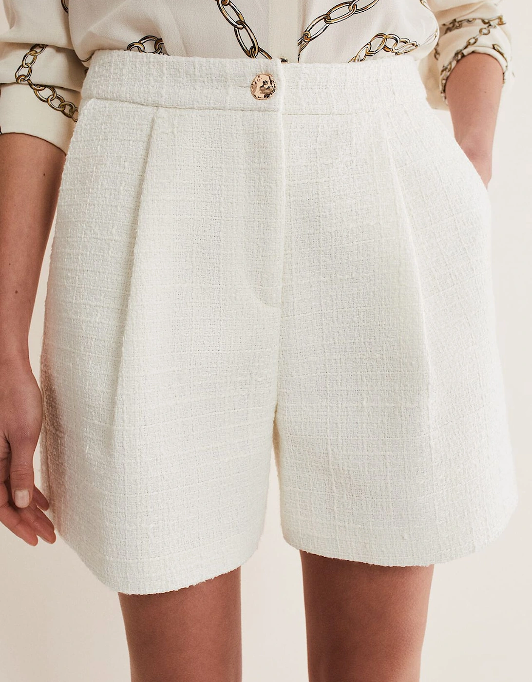 Auden Cream Suit Shorts