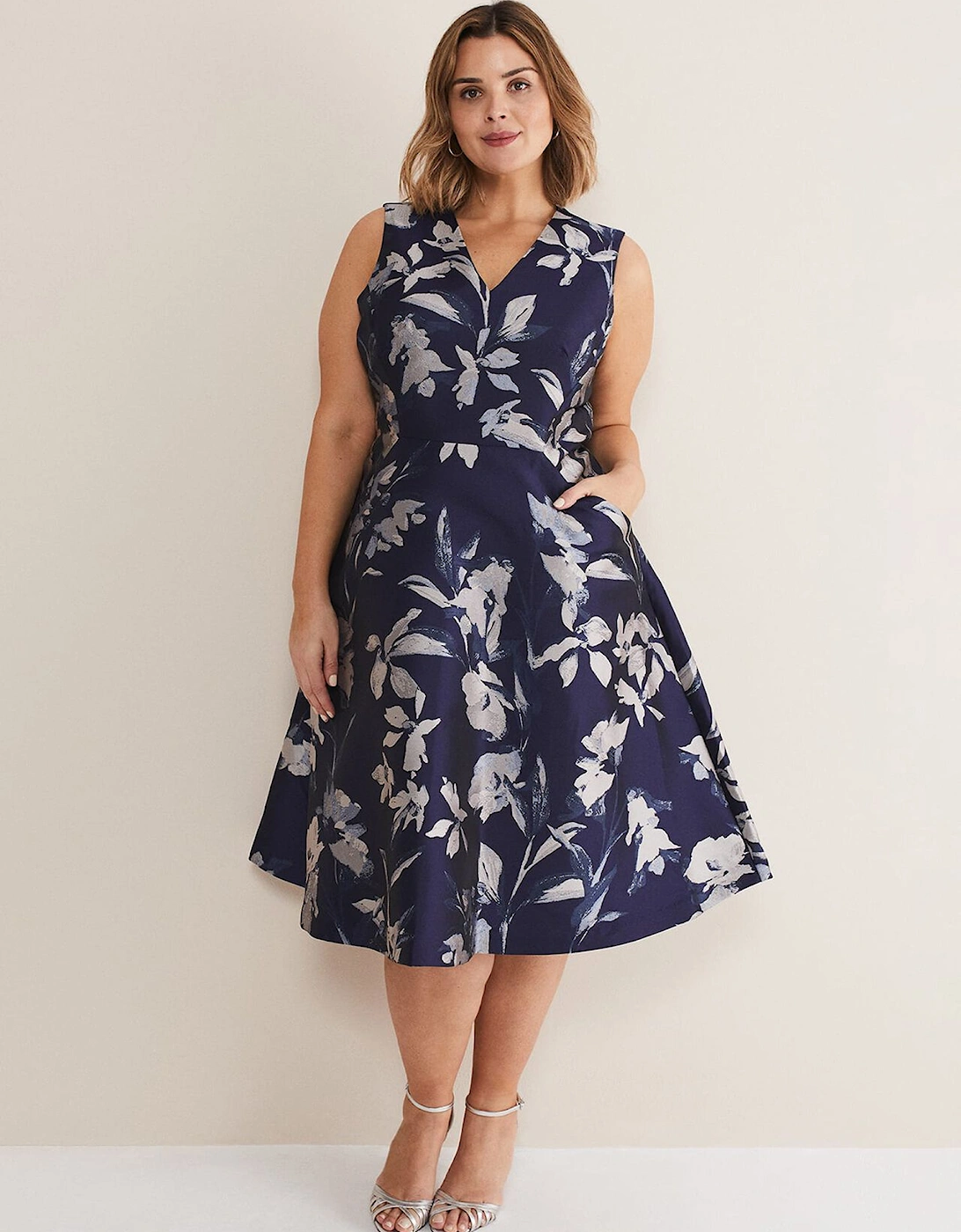 Cassy Jaquard Floral Midi Dress