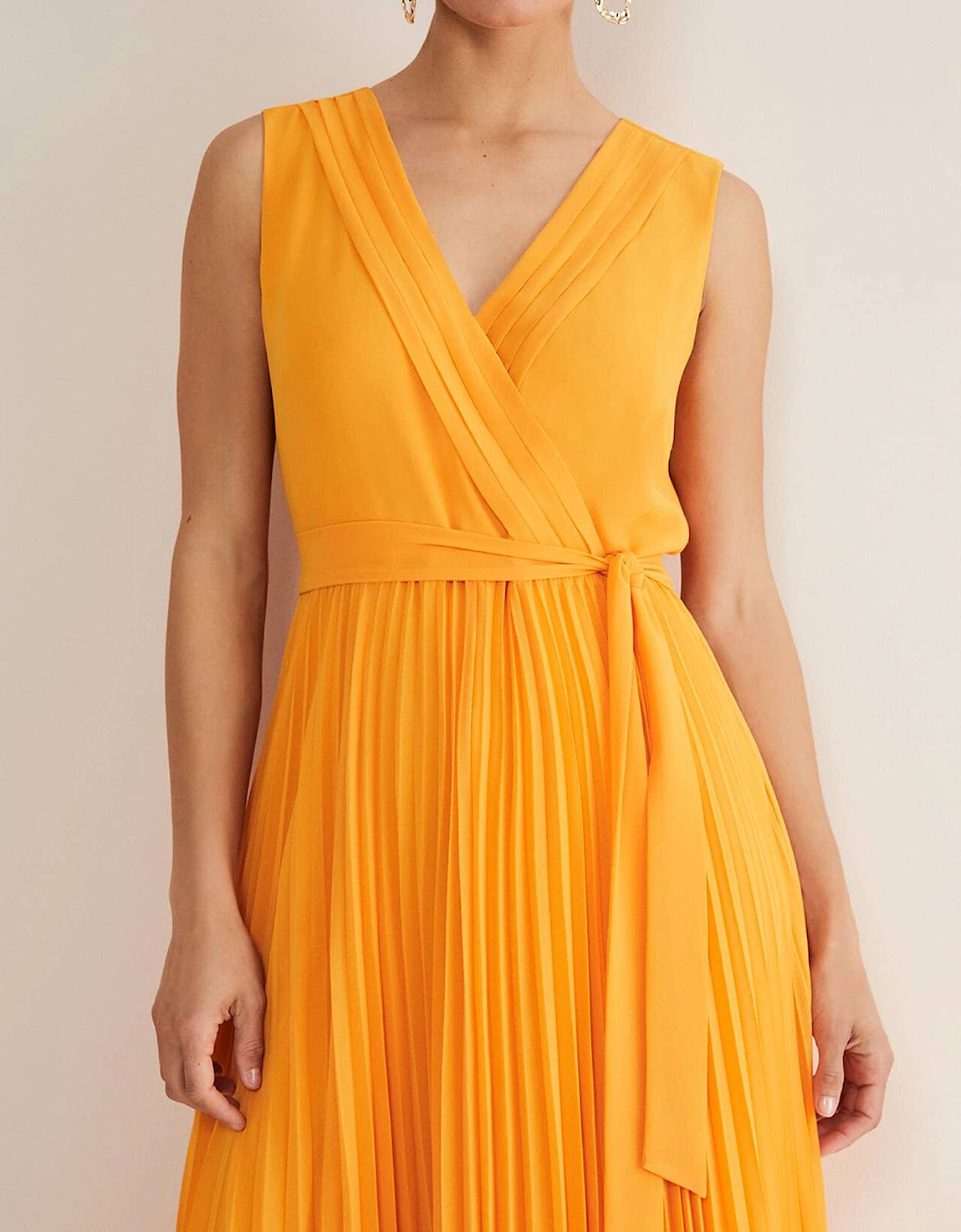 Mollie Pleat Maxi Dress