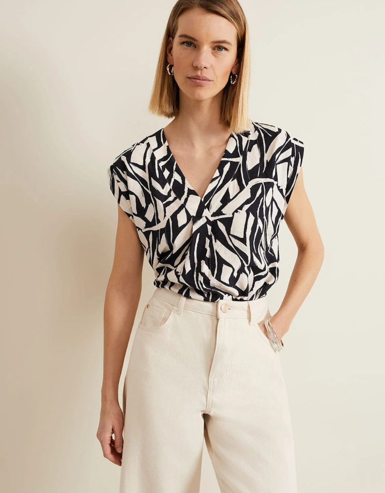 Celyn Notch Printed Blouse