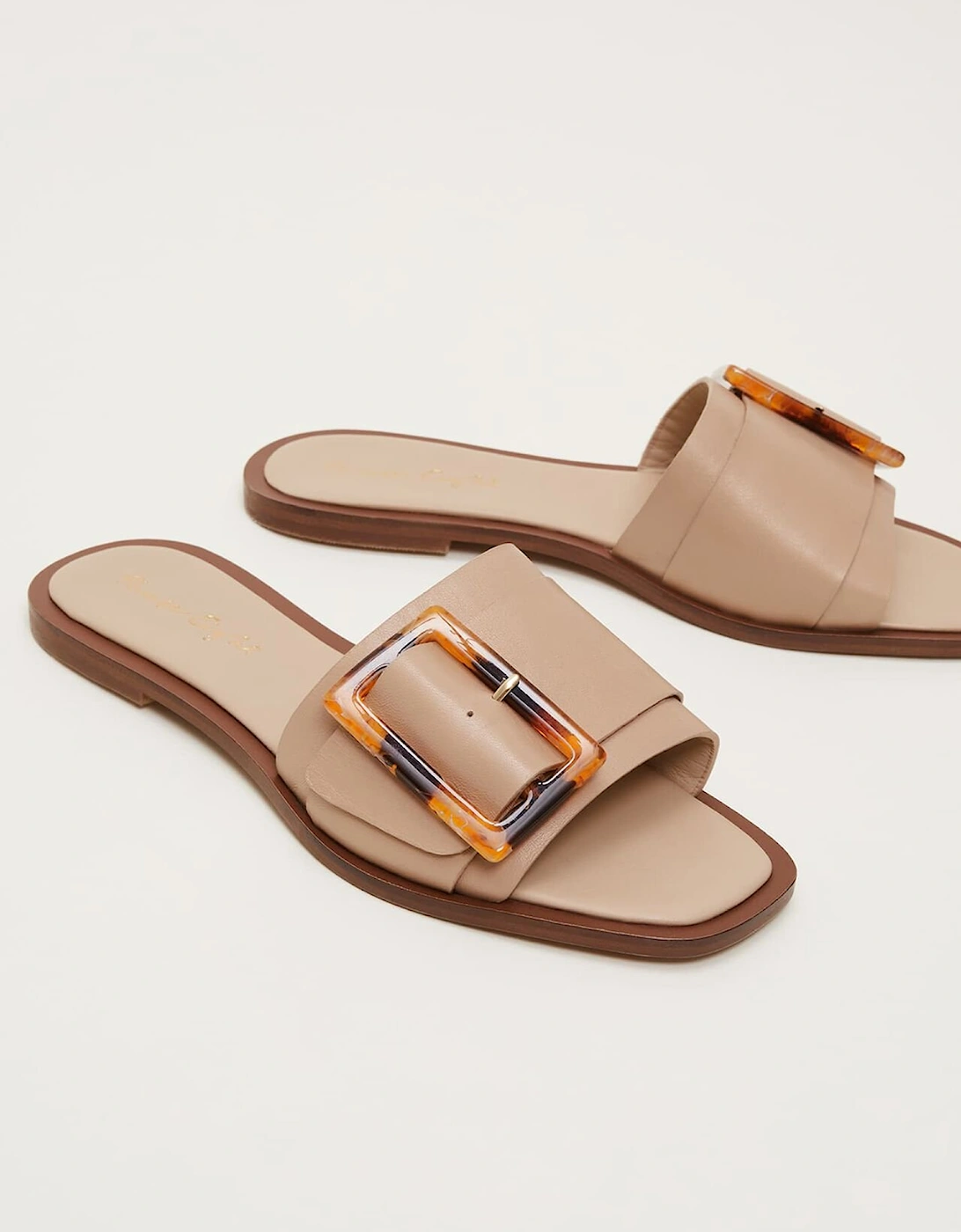 Leather Buckle Flat Sandals