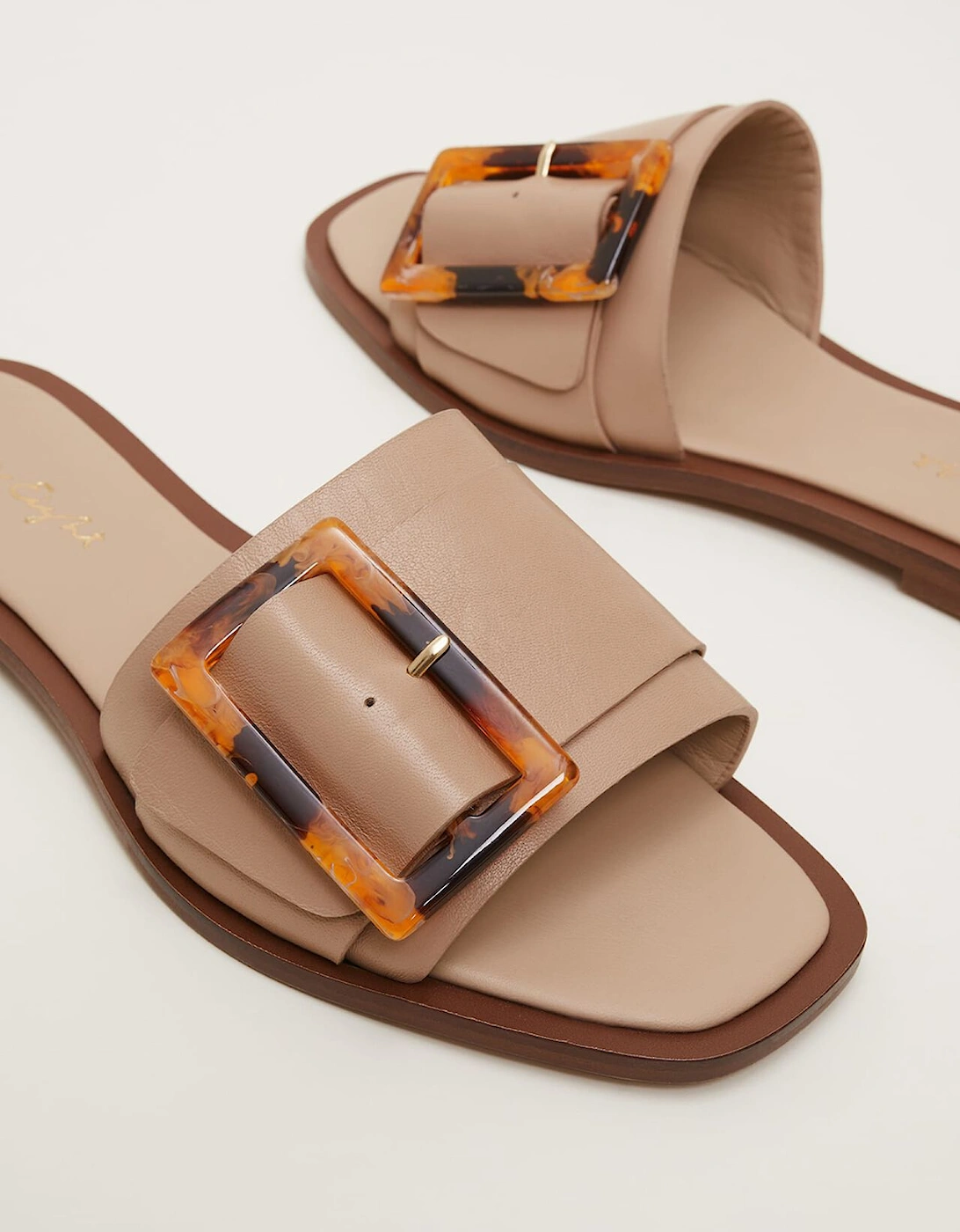 Leather Buckle Flat Sandals