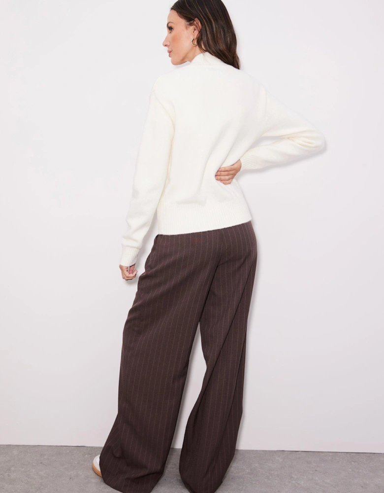 Wide Leg Pinstriped Trousers - Brown 