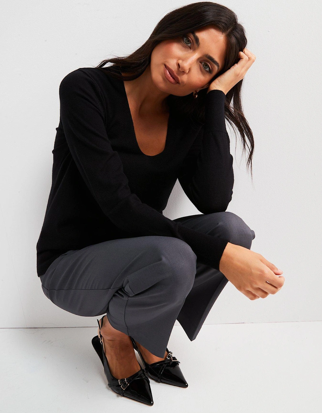 V Neck Jumper - Black