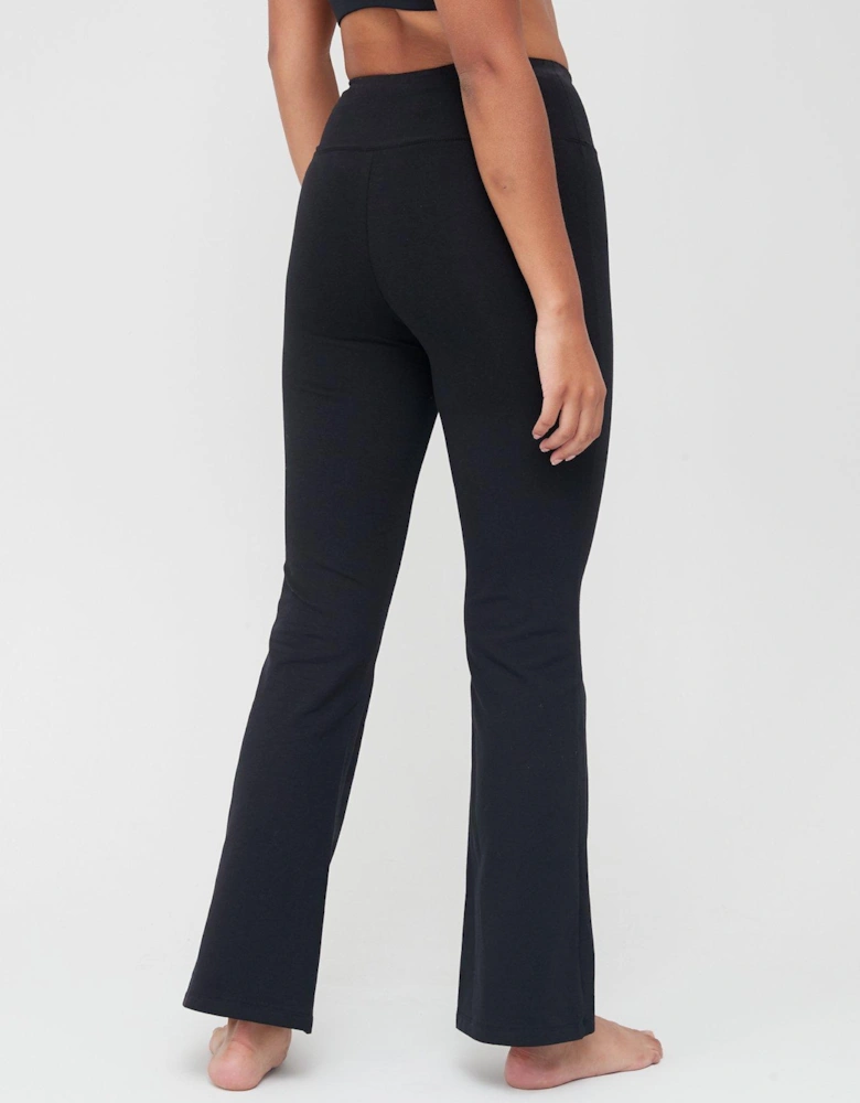 Confident Curve Kickflare Yoga Pant - Black 