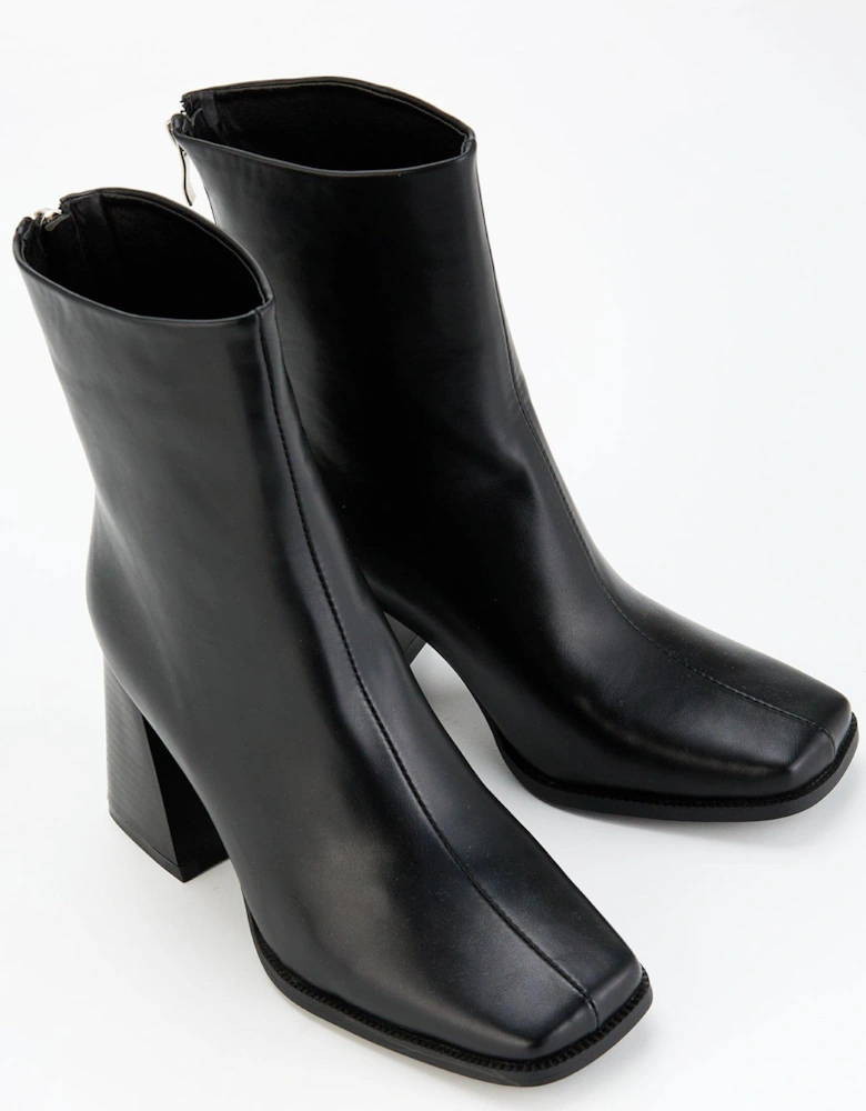 Karla Heeled Ankle Boot - Black