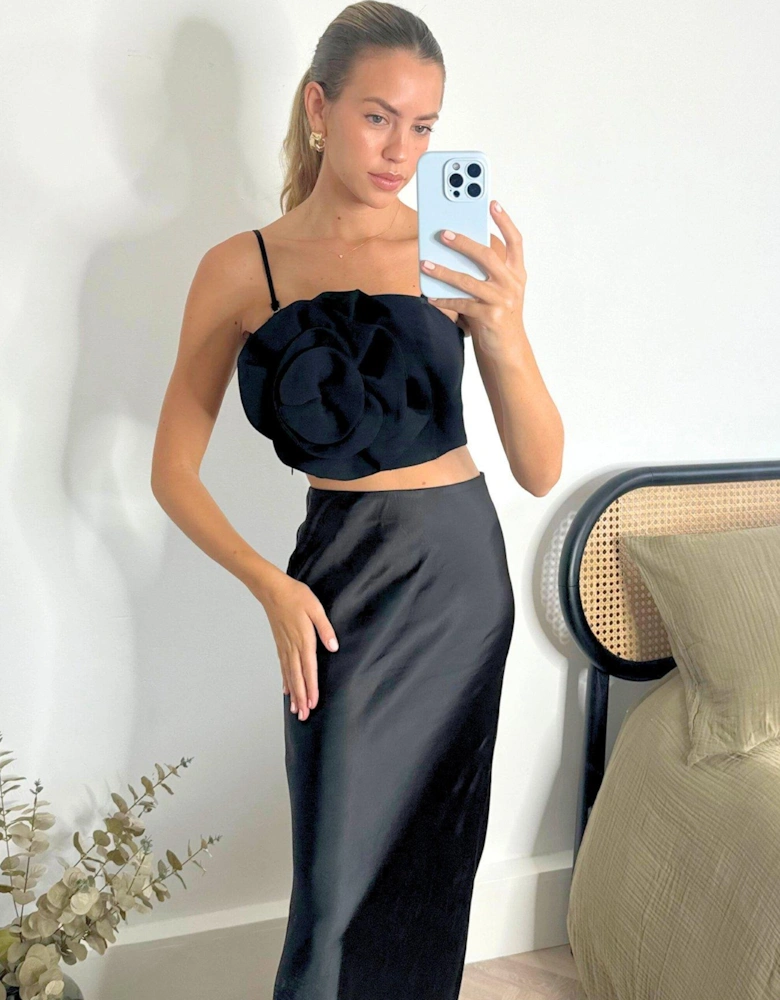 Large Corsage Top - Black