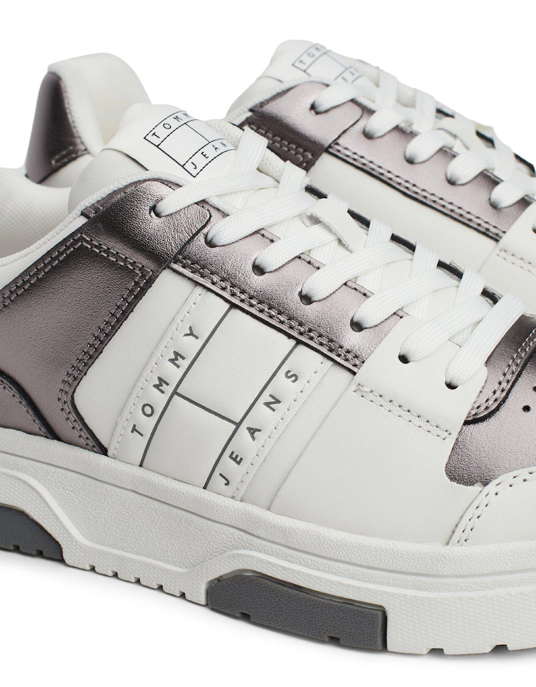 The Brooklyn Metallic Trainers - Grey