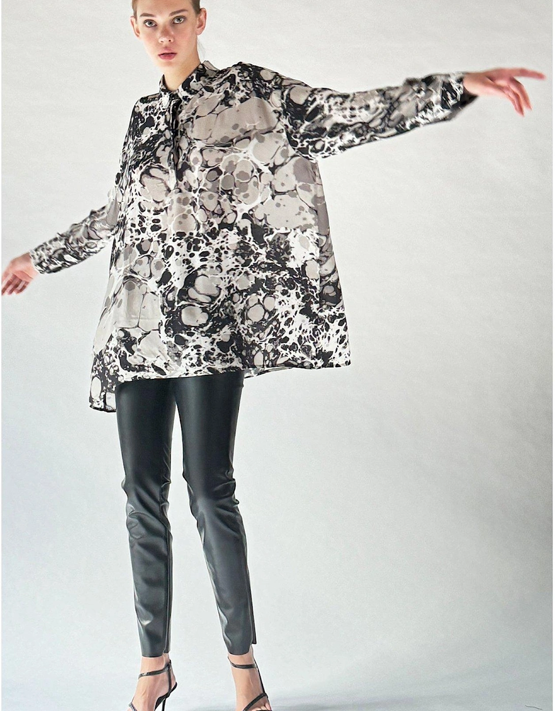 Oversized Constellation tunic shirt in slinky cupro - Multi