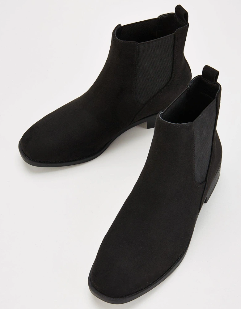 Chelsea Ankle Boot - Black