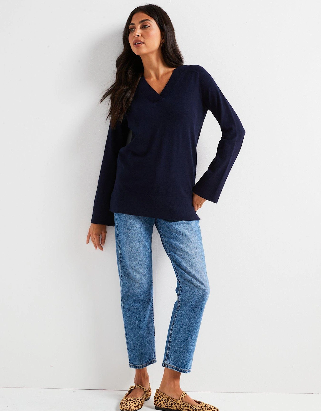 V Neck Longline Jumper - Navy