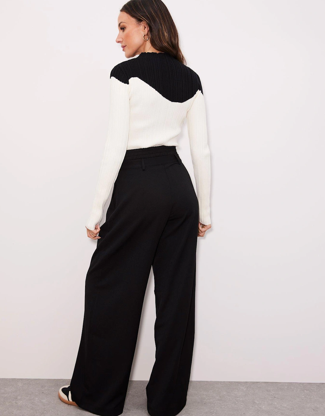 Knitted Rib Long Sleeve Contrast Top - Black/Cream