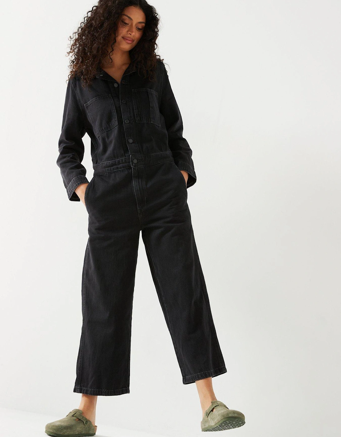 Iconic Jumpsuit - Capturing Moments - Black