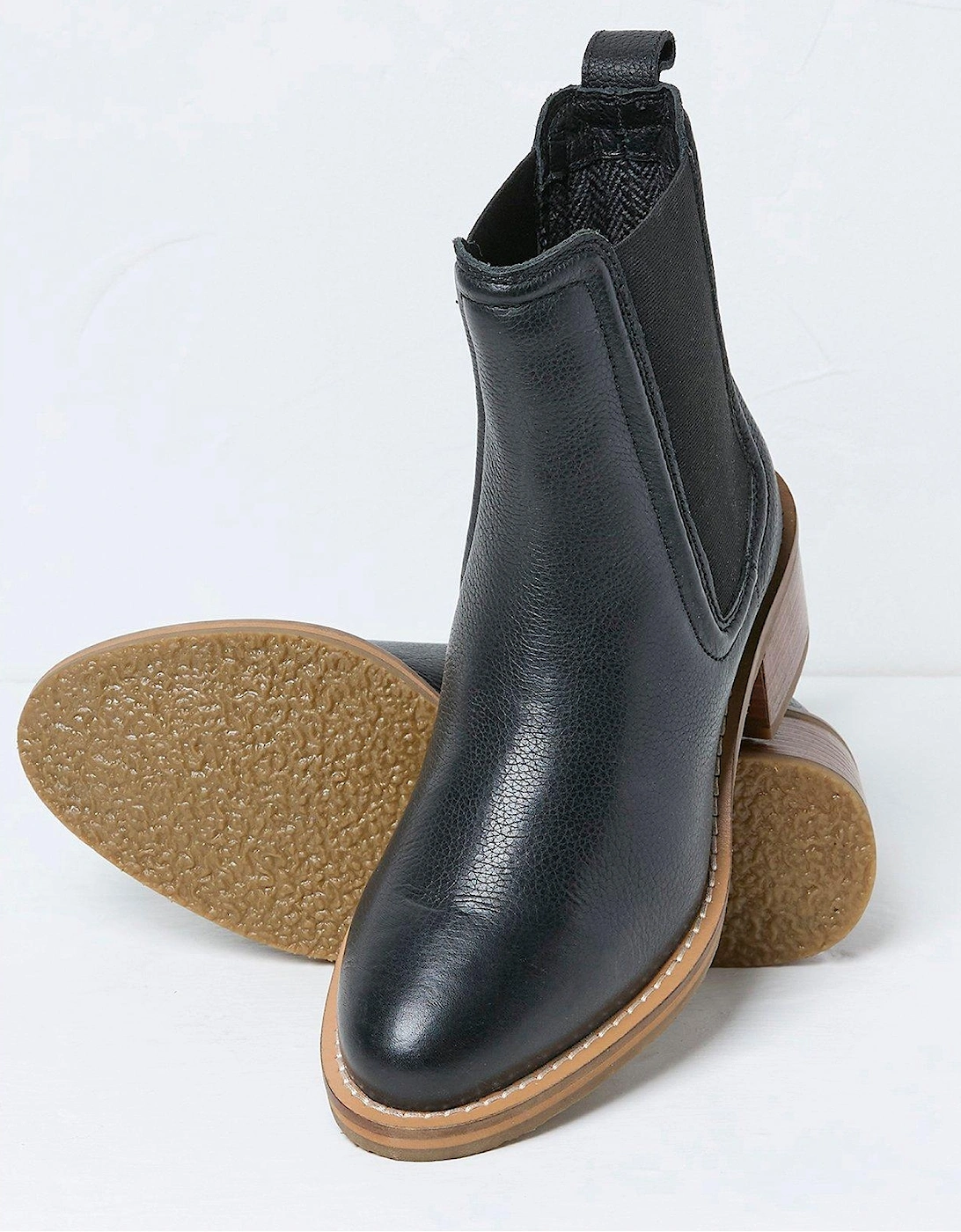 Orla Midi Heel Chelsea Boots - Black