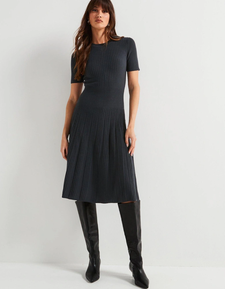 Merino Short Sleeve Dress - Dark Grey