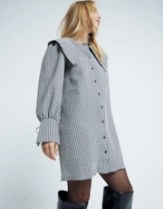 Thumbnail 2 of 4