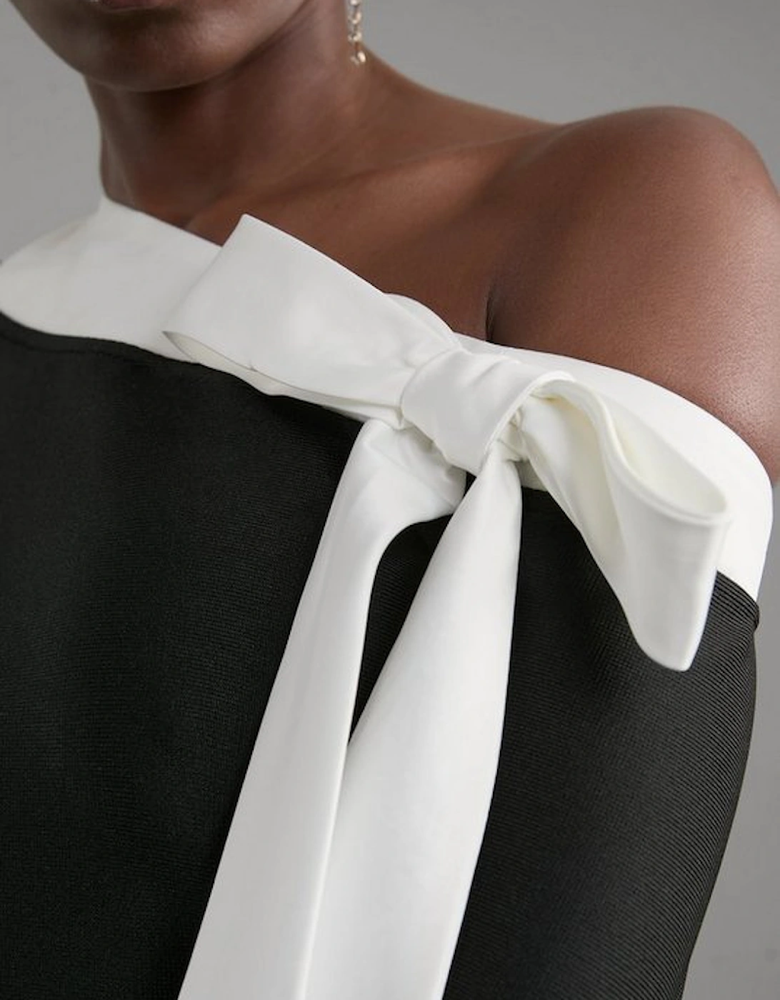 Figure Form Bandage Knit Contrast Bow Detail Maxi Dress